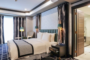 Boutique Room