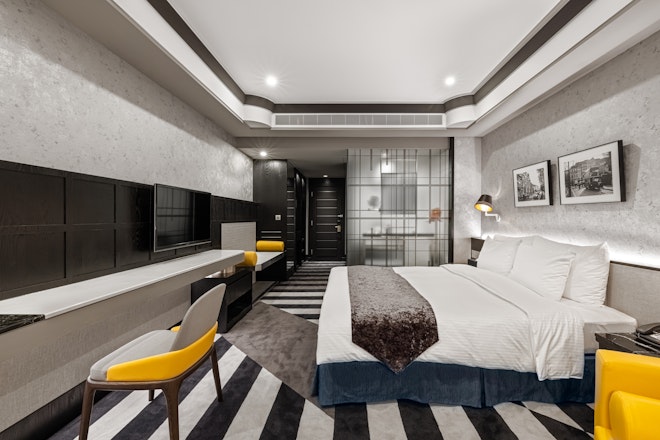 Boutique Room
