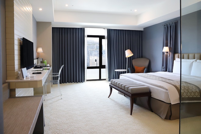 Premier Room