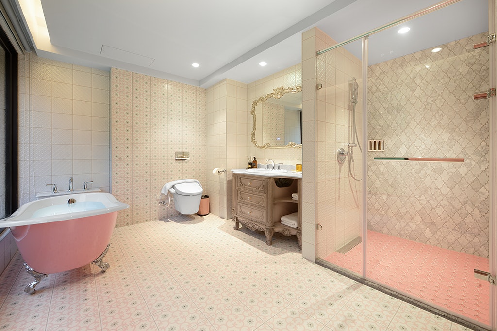 Madeleine Deluxe Room