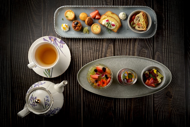 Food & Beverage