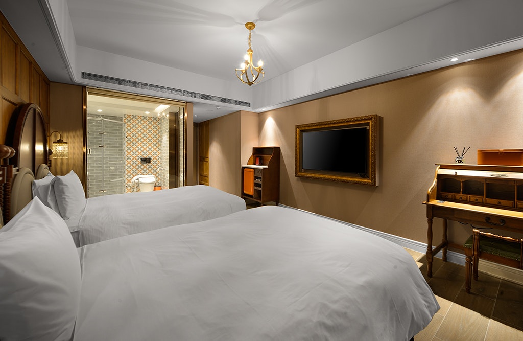 Old Paris Standard Room