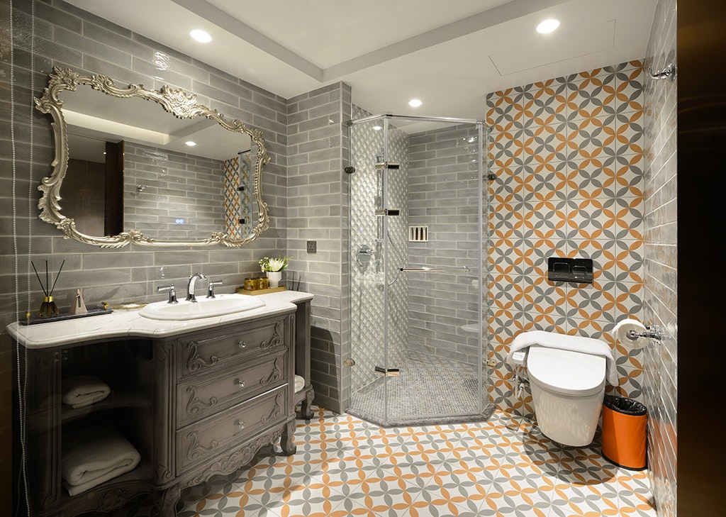 Old Paris Standard Room