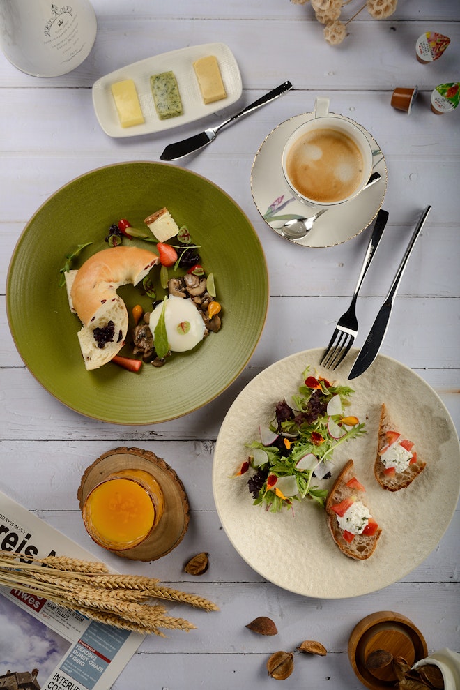 Food & Beverage