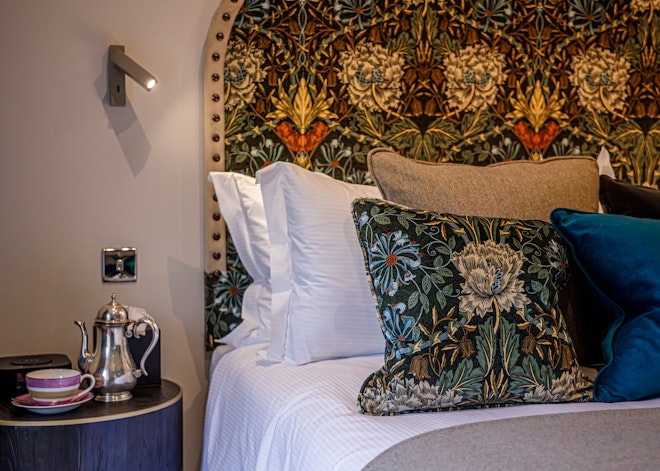 Splendid Historic Suite (The Hillingdon) - Bedroom