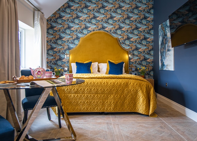 Spacious Super King Suite - Bedroom