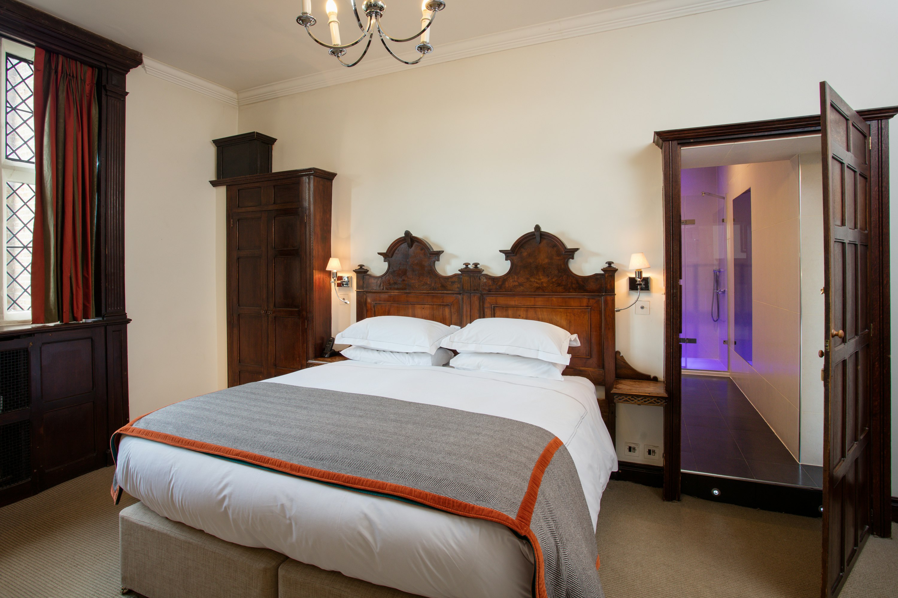 Splendid Historic Suite