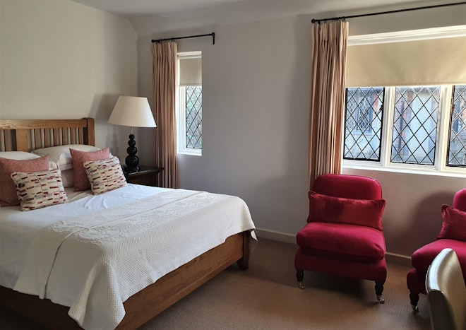 Comfy King Room - Bedroom