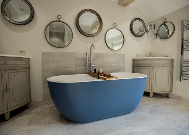 Splendid Historic Suite (The Clarence) - Bathroom