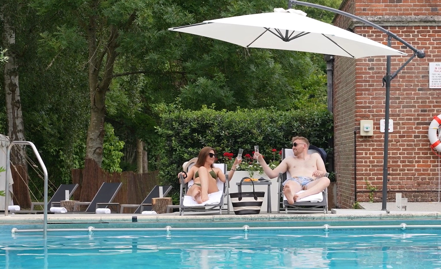 Utopia Retreat By The Pool