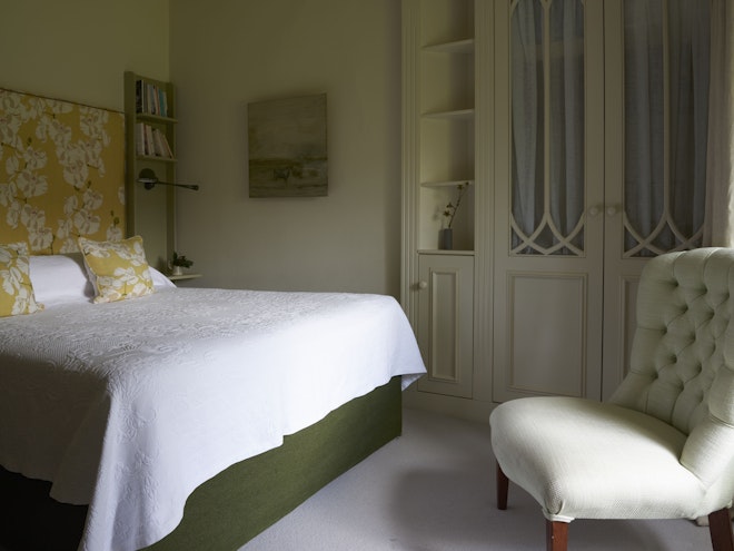 Small Classic Room