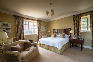 Large Main House Room - Bedroom