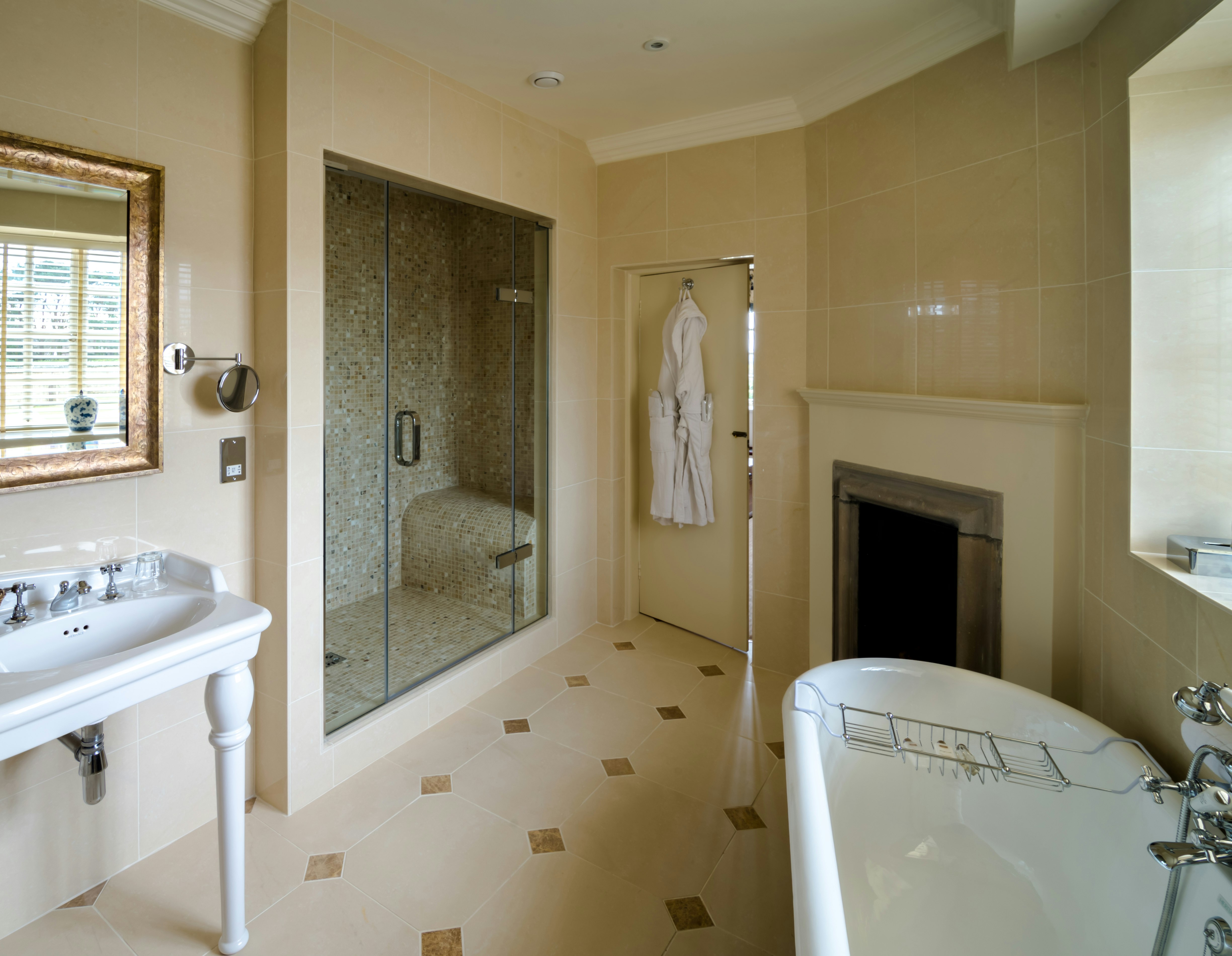 Premium Main House Room - Bathroom