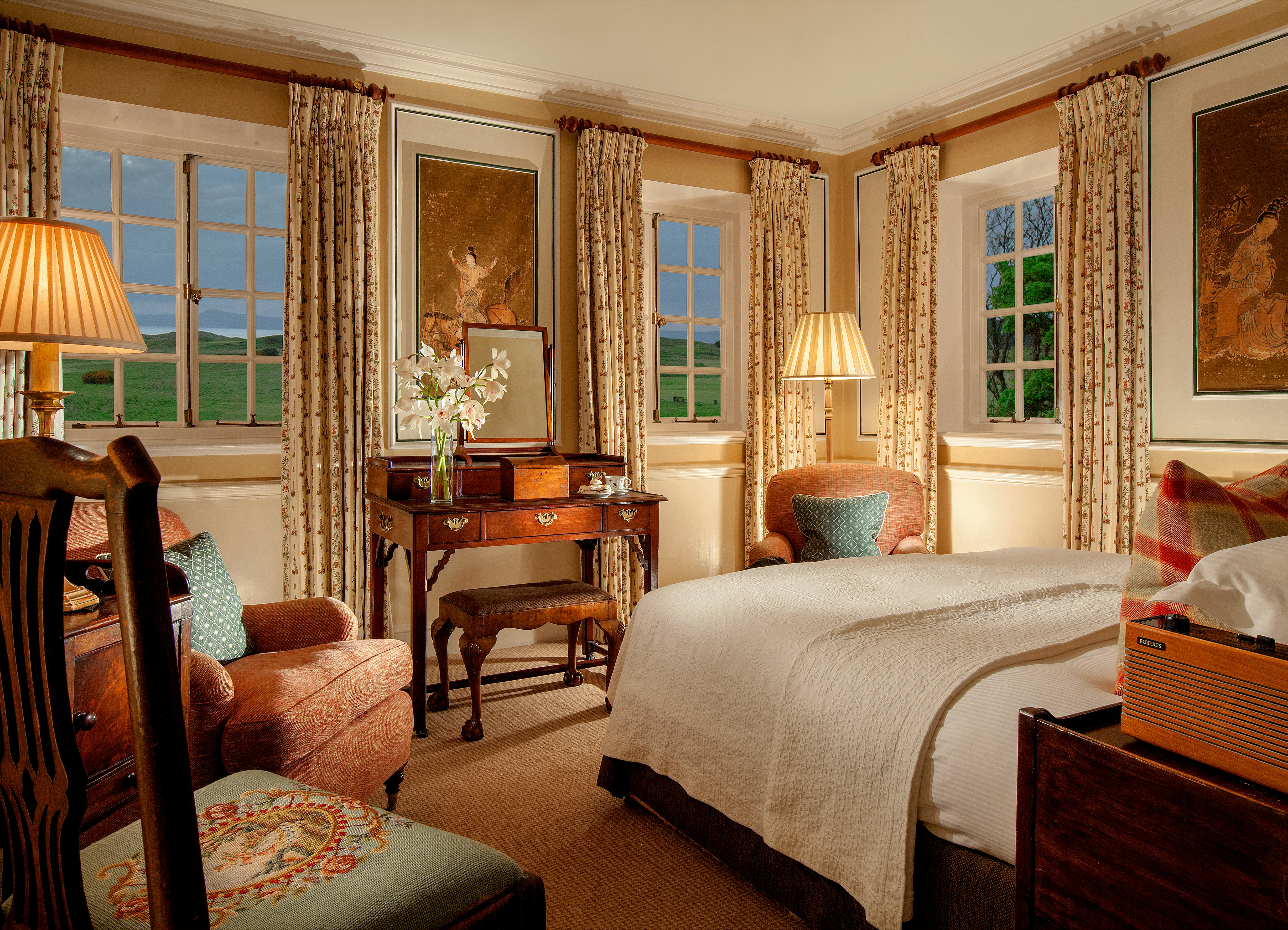 Large Main House Room - Bedroom