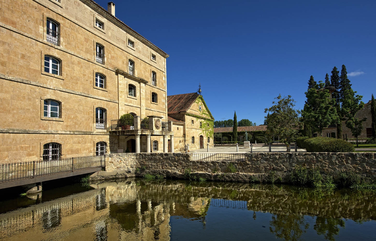 Home of Marqués de la Concordia Family of Wines