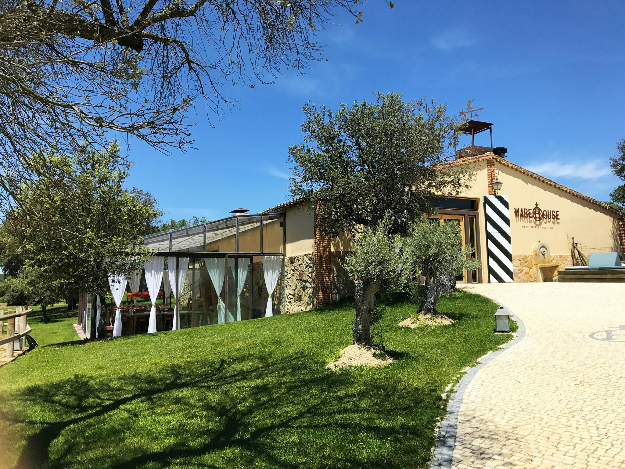 Warehouse Grill Restaurant