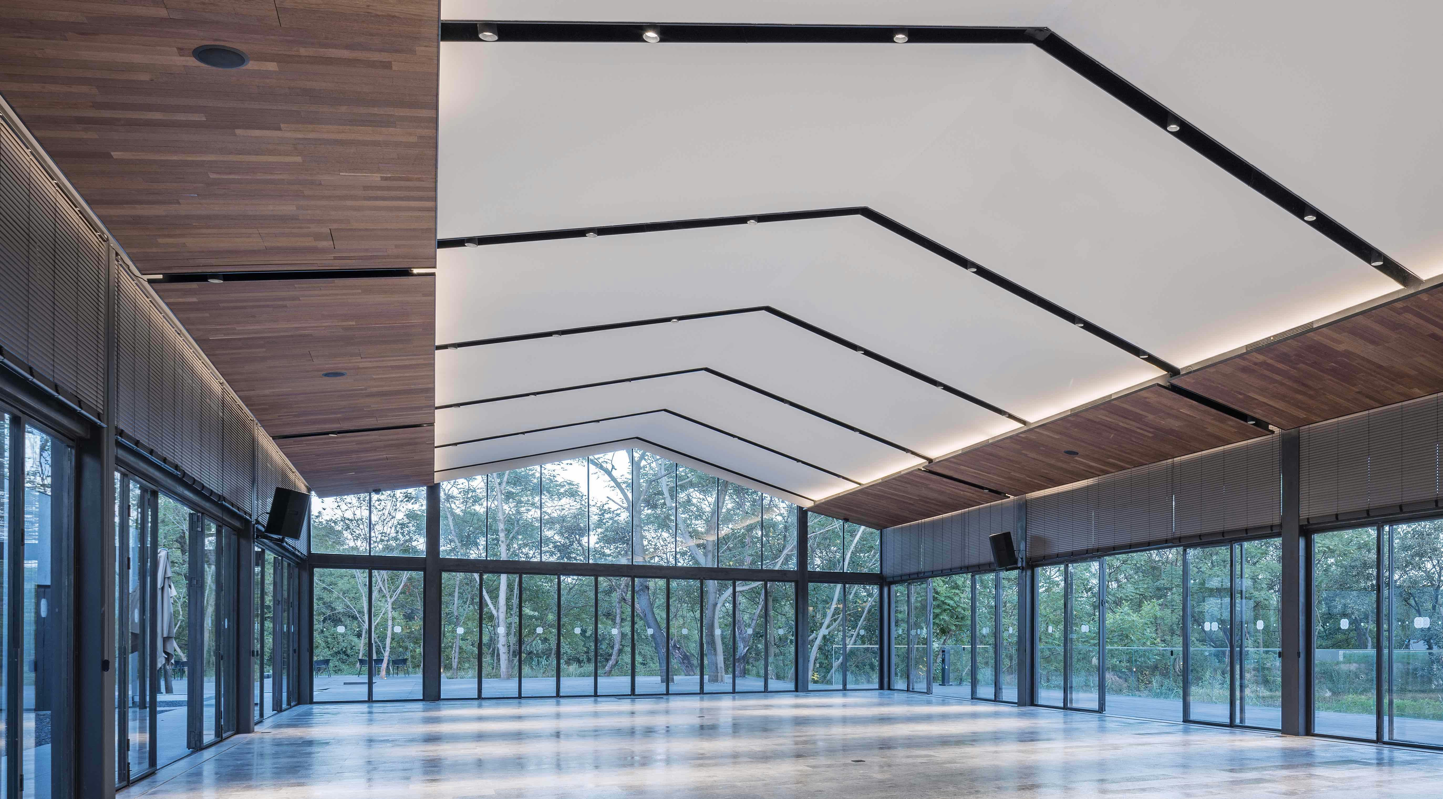 Bright Lin Yan Banquet Hall