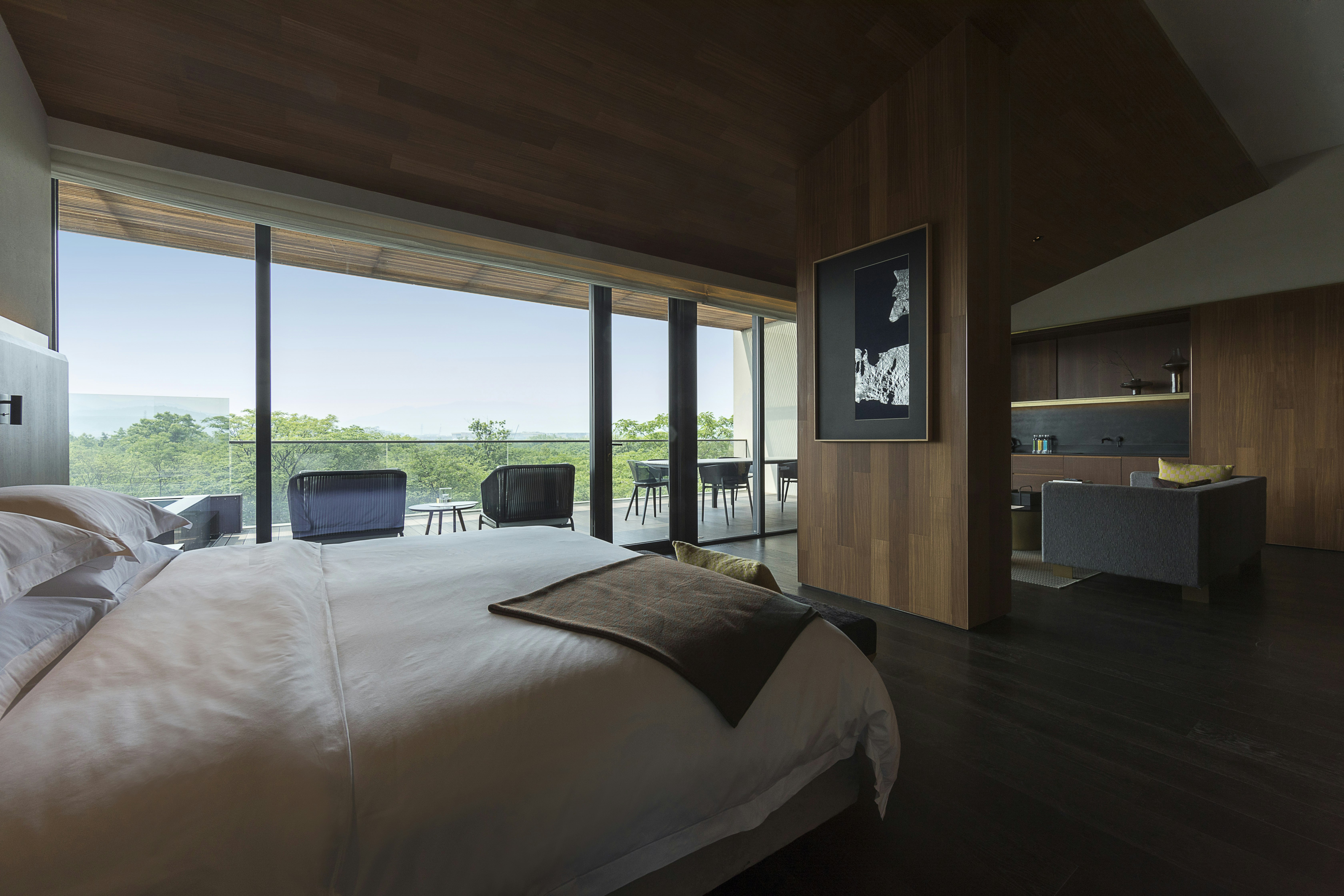 Deluxe View Suite A Bedroom