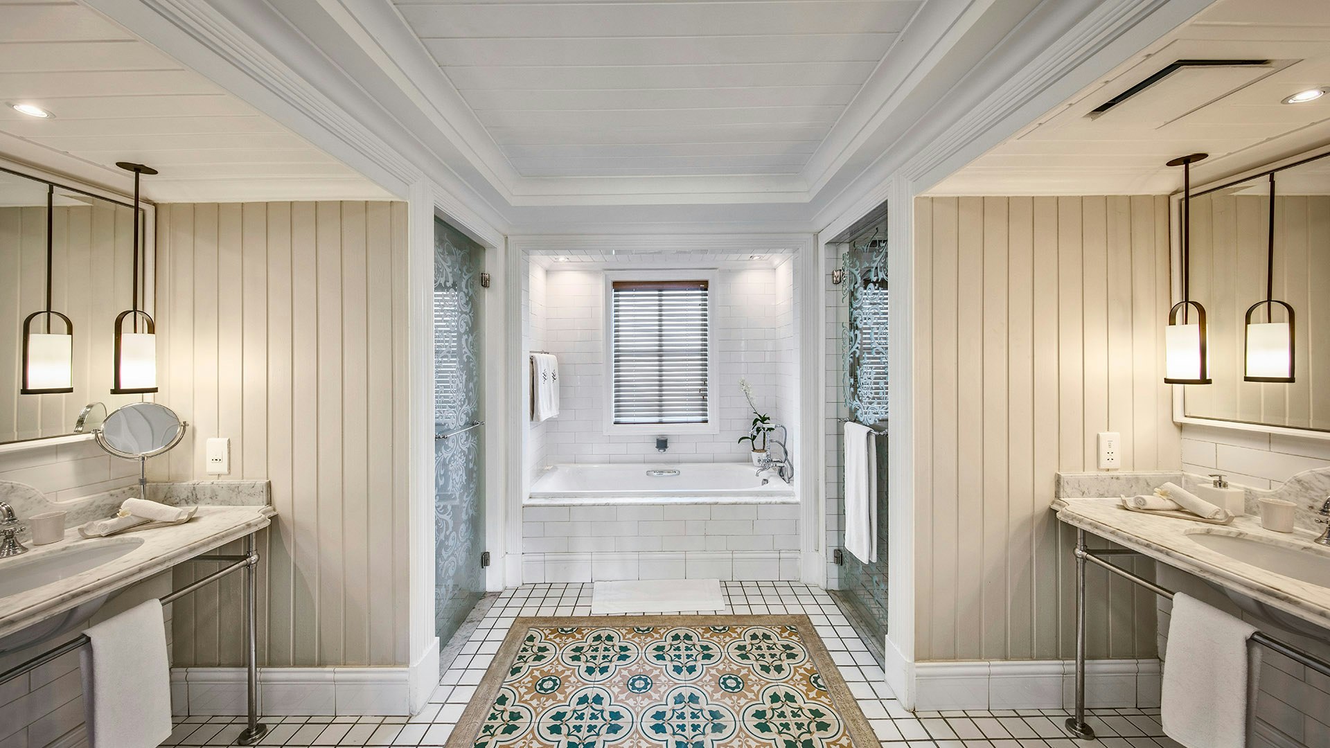 Senior Suite Bathroom