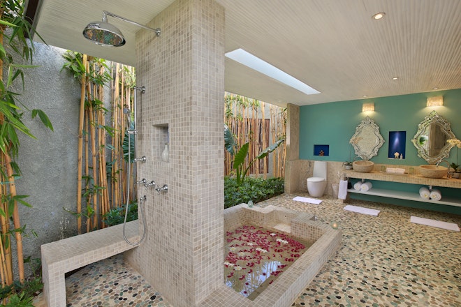 One Bedroom Ocean View - Santorini Bathroom