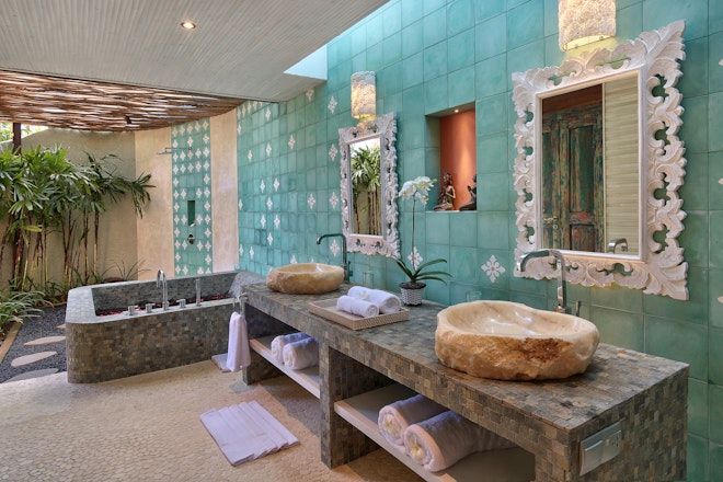 Two Bedroom Ocean View Pool Villa -Sekapa Bathroom