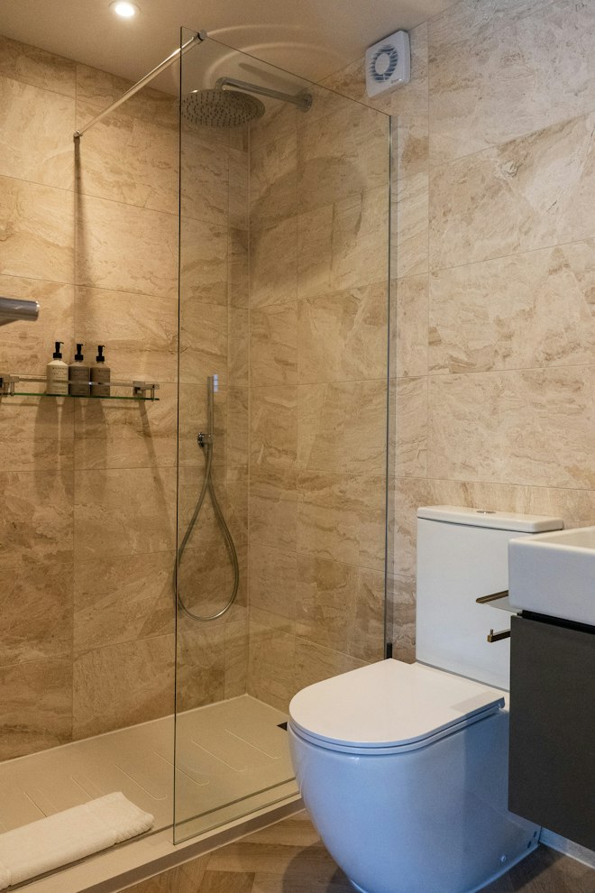 The Lookout - Bathroom
