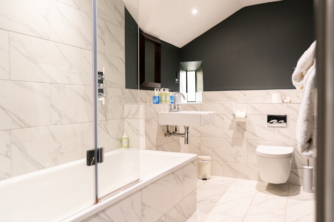 Marvellous Room - Bathroom
