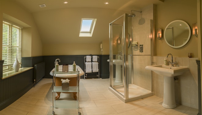 Junior Suite Bathroom