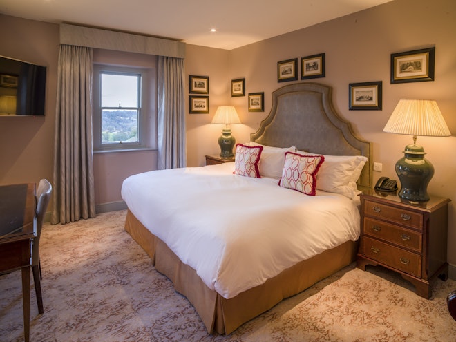 Elegant Room - Bedroom