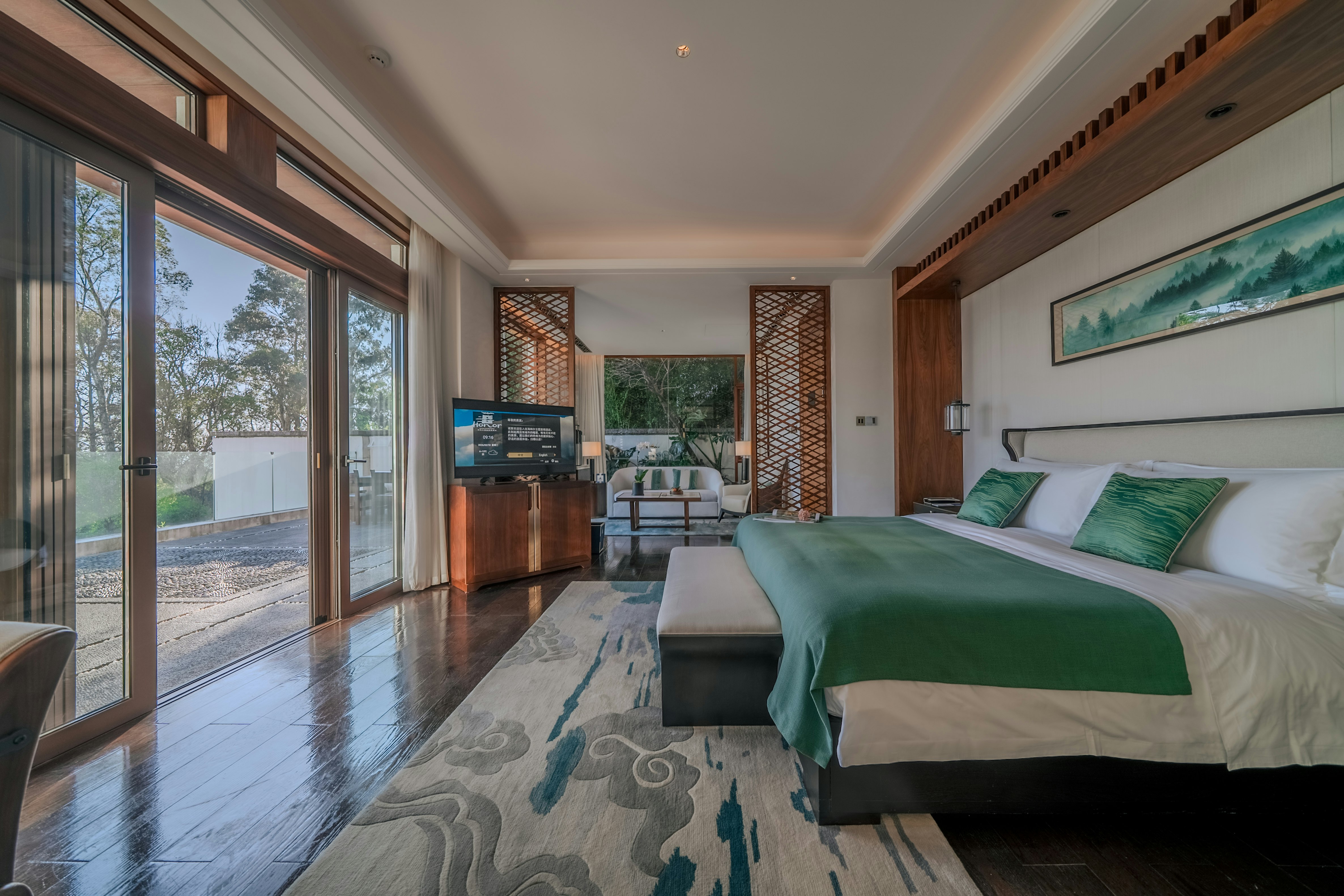 Prestige Lake View Suite - Bedroom