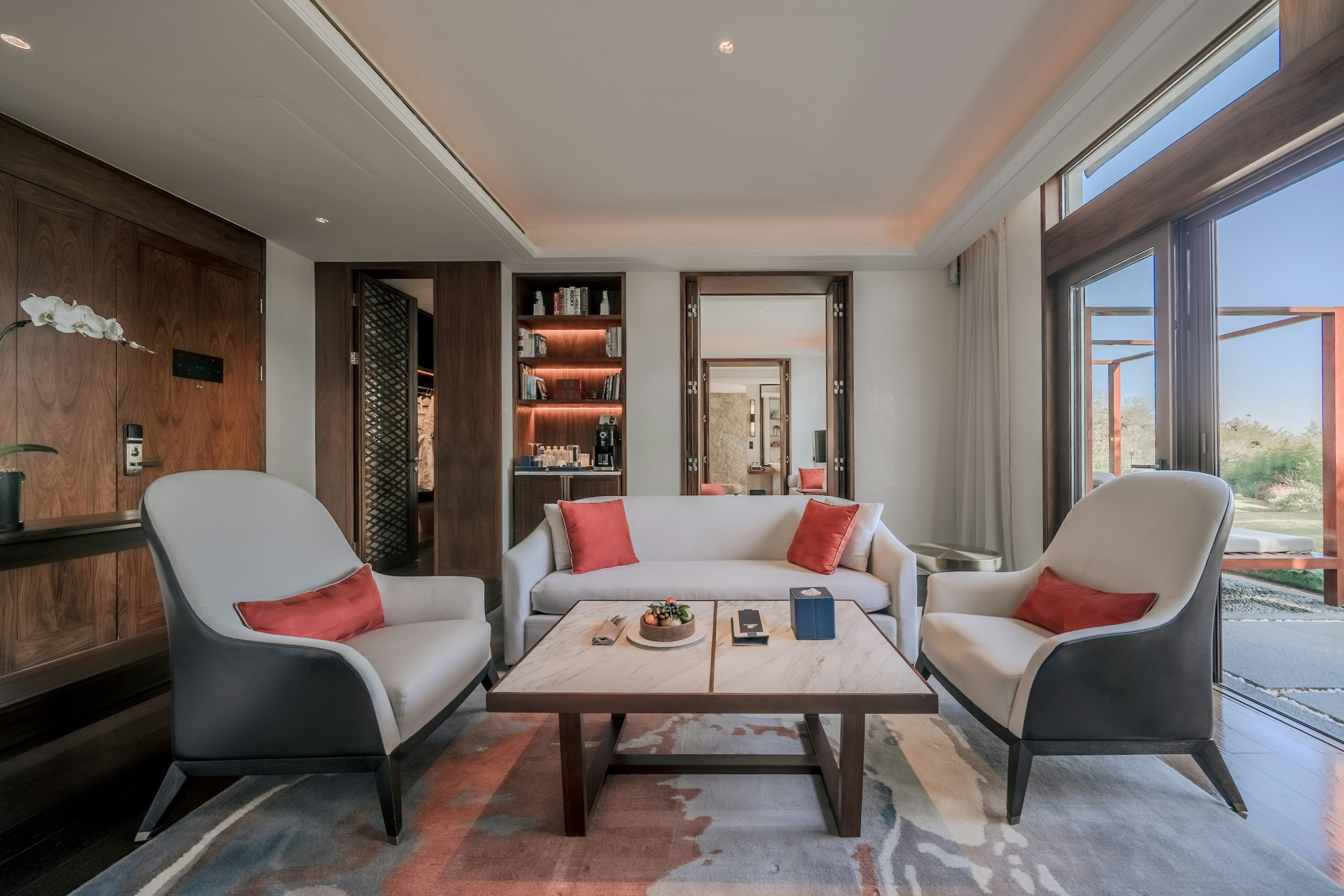 Prestige Golf View Suite - Living Area