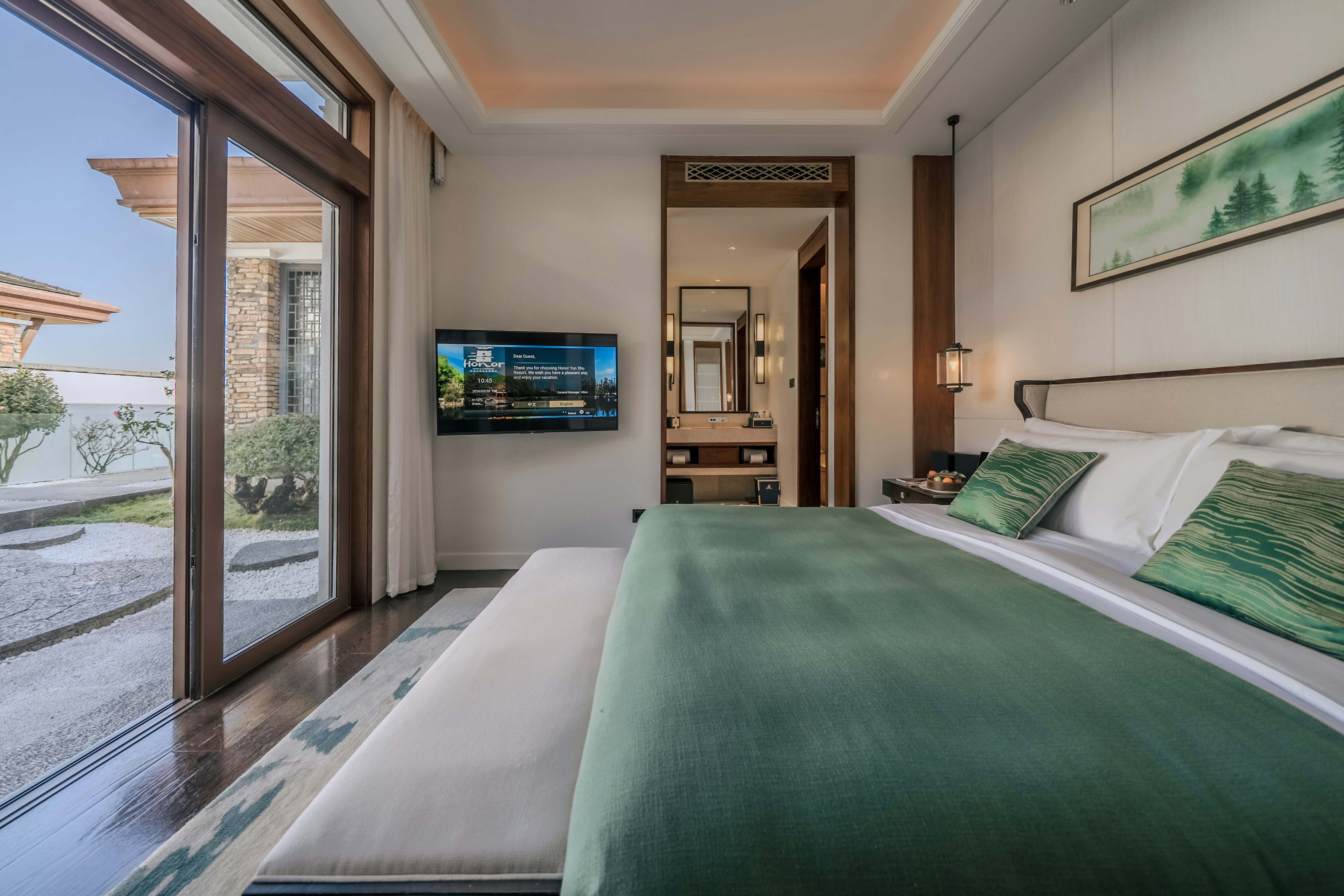 Honor Four Bedroom Lake View Villa - Third Bedroom