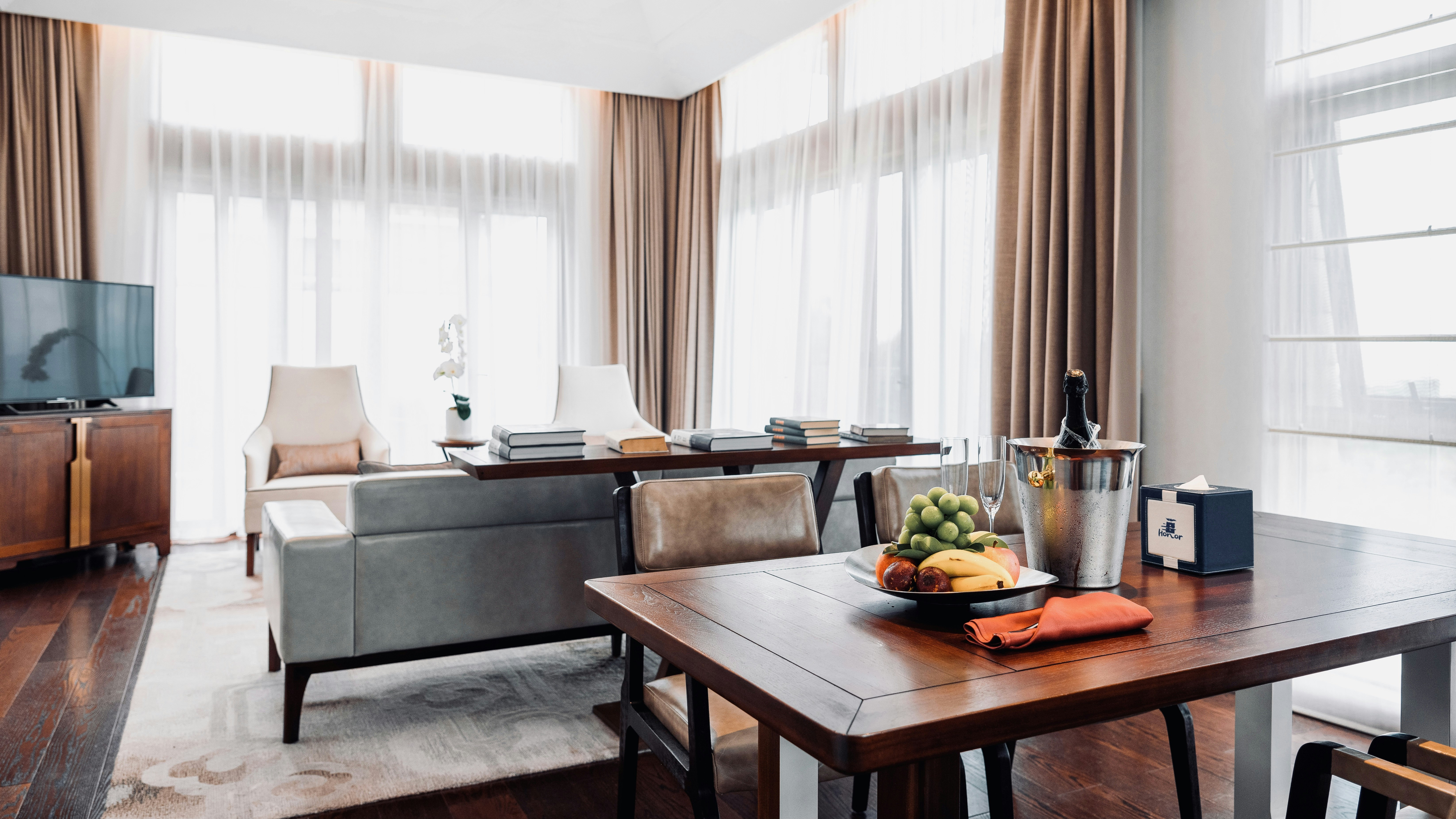 Honor Four Bedroom Lake View Villa