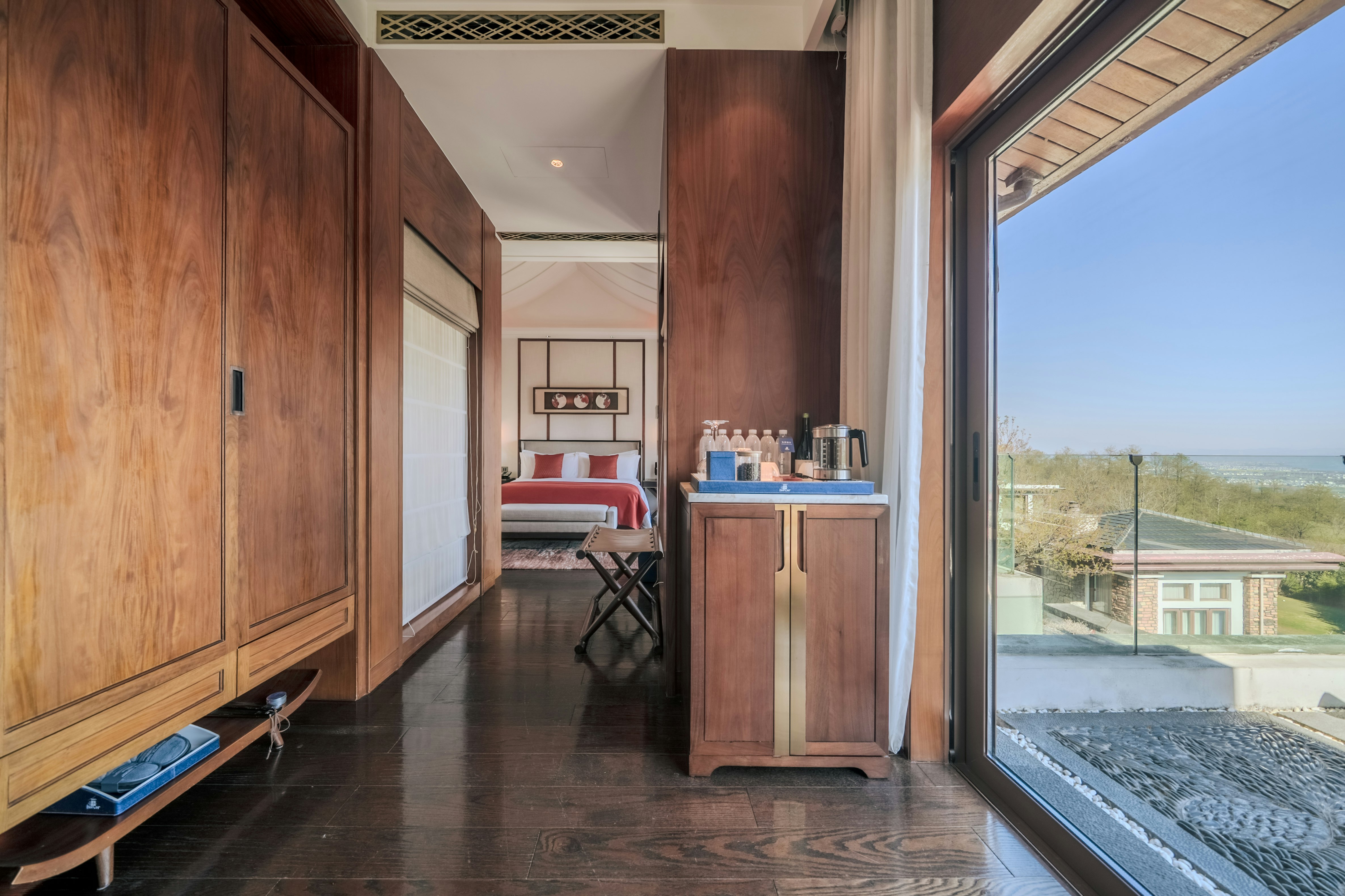 Lake View Room with Terrace - Room Details