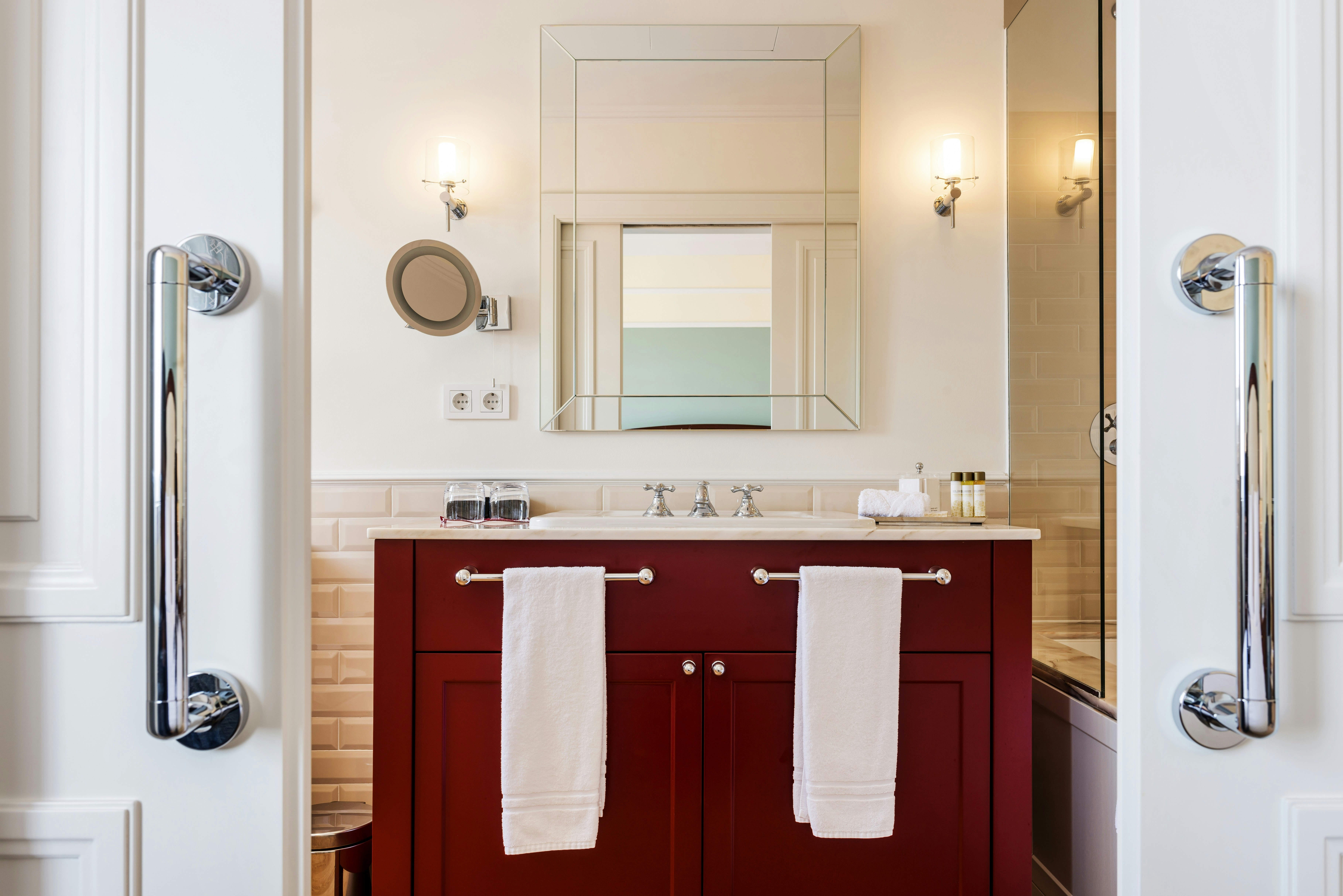 Junior Suite Bathroom