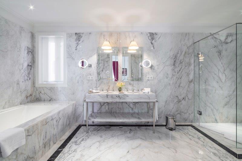 Royal Suite Bathroom