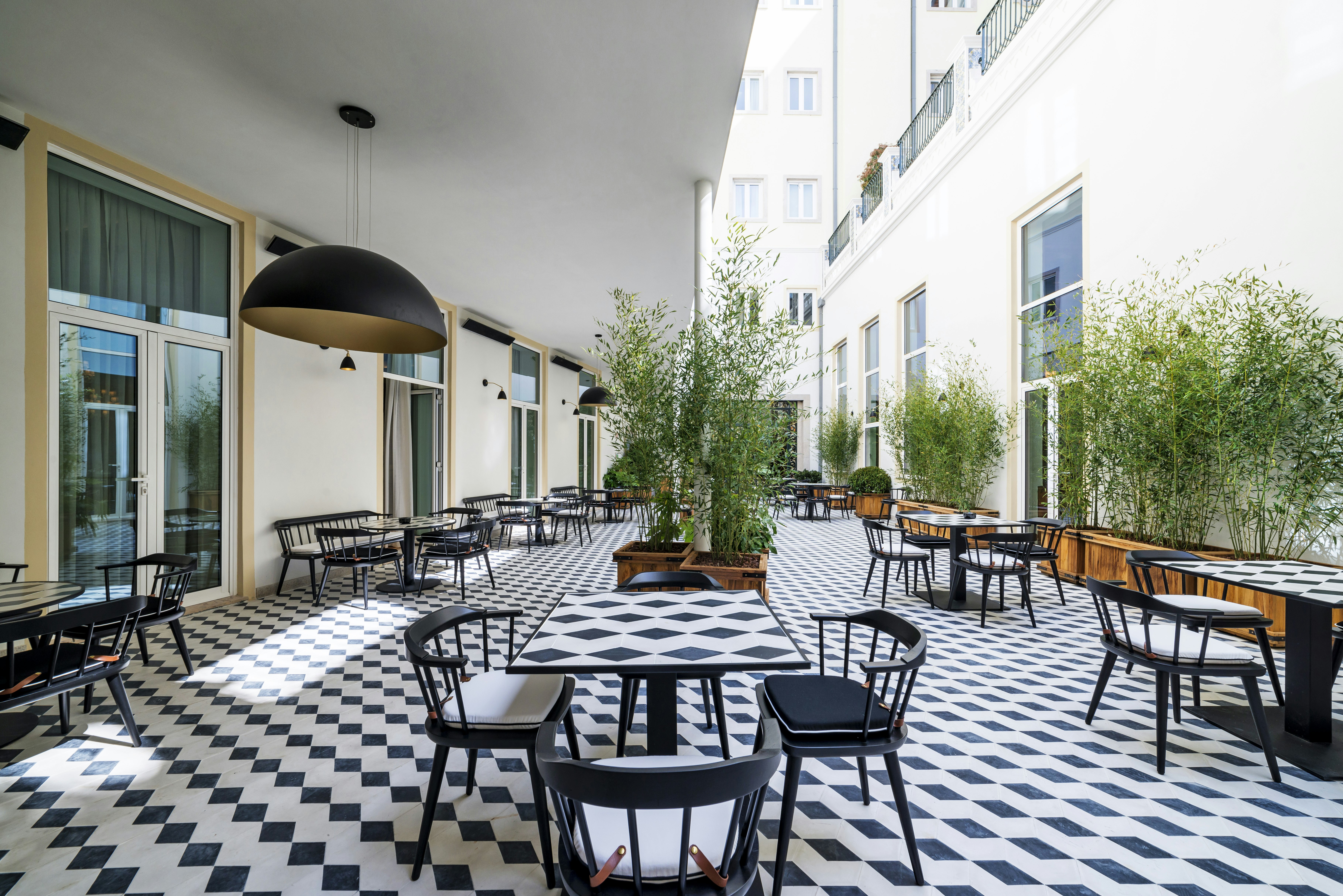 Scarlett Brasserie & Wine Bar