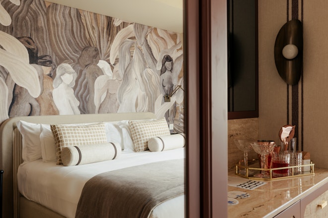 Deluxe Room - Bedroom