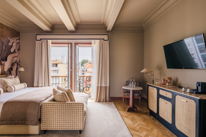 Deluxe Room - Bedroom
