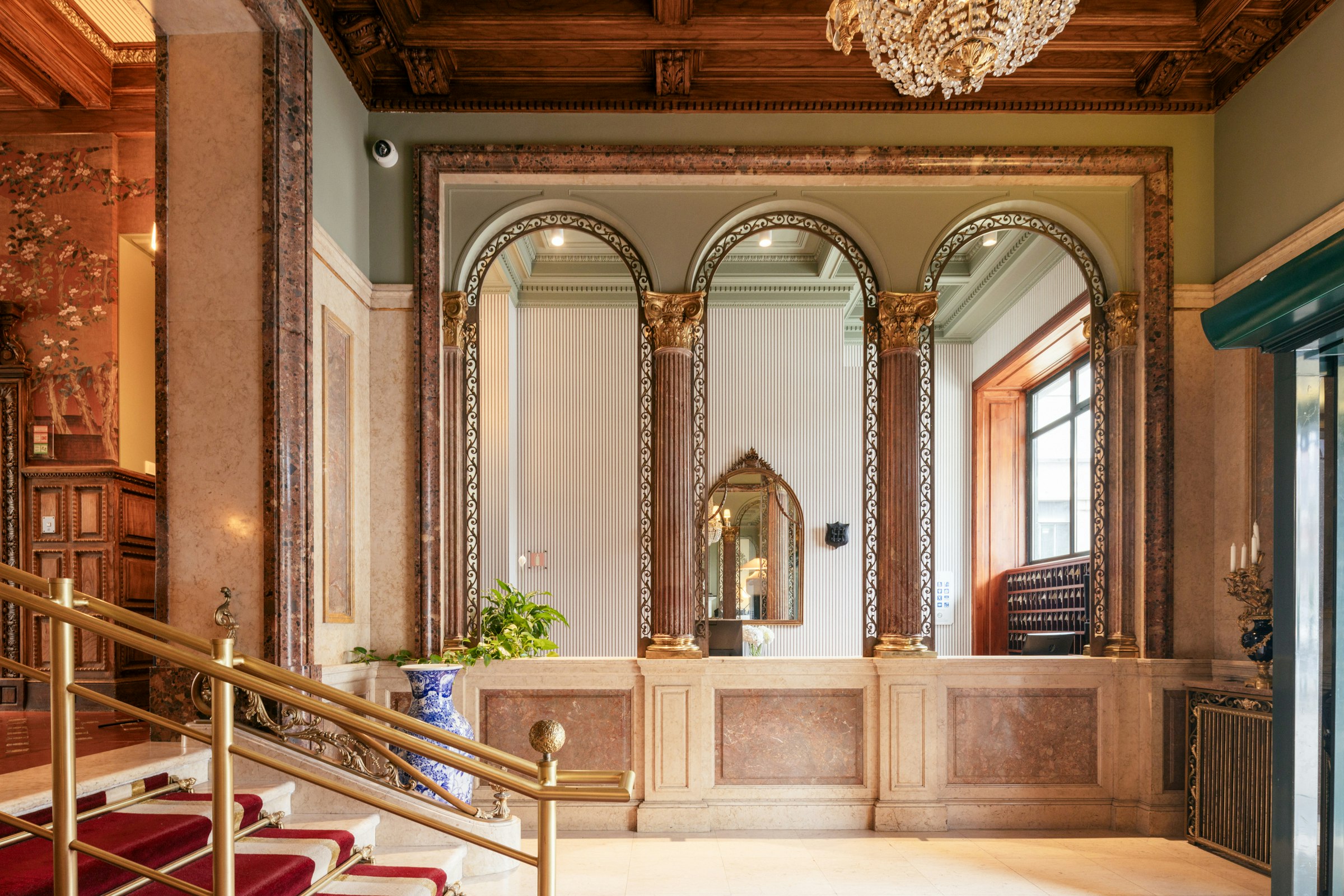 Hospes Infante Sagres Concierge Desk