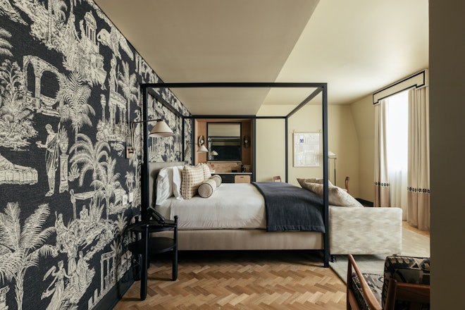 Junior Suite - Bedroom