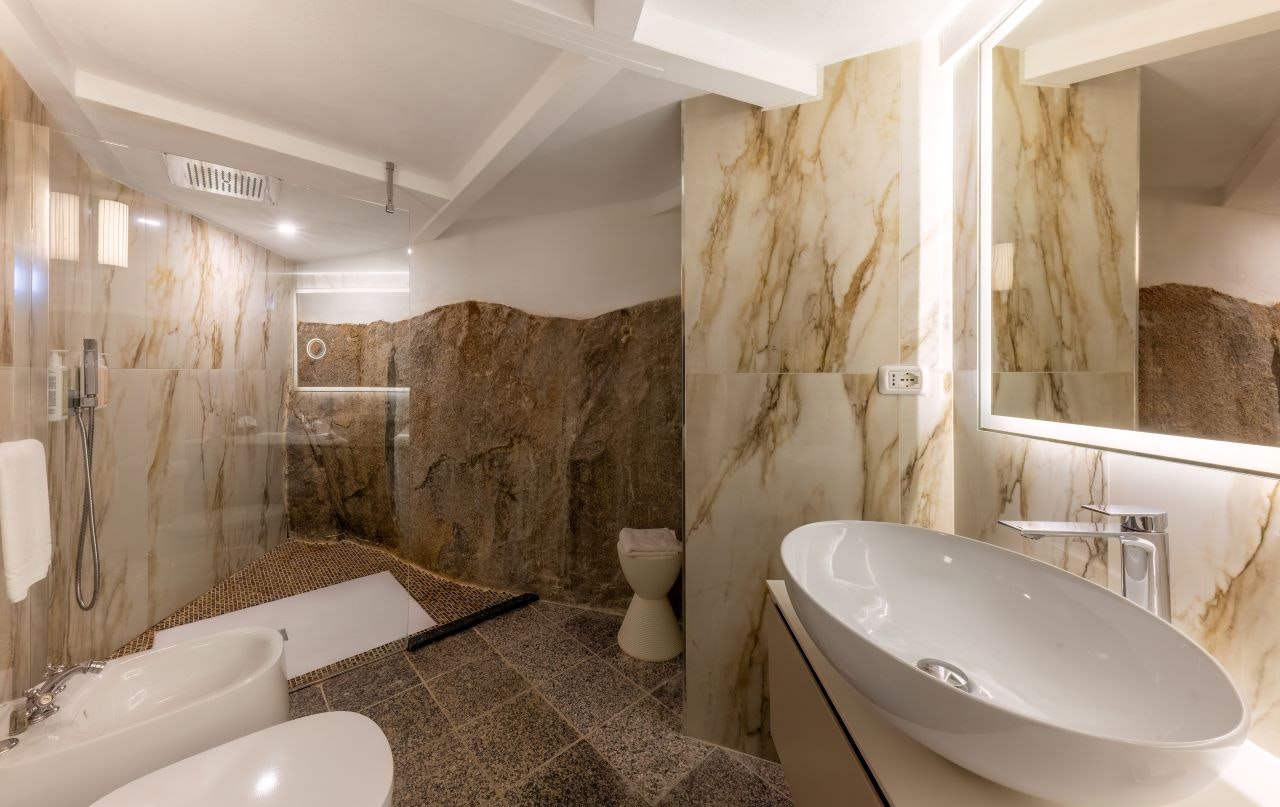 Grande Suite - Bathroom