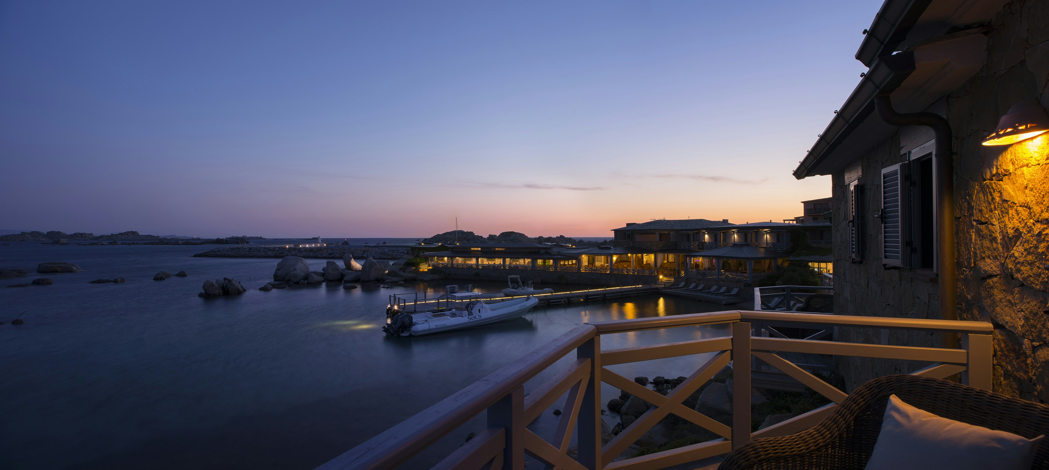 Sunset at Des Pecheurs