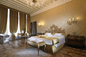 Luxury Suite