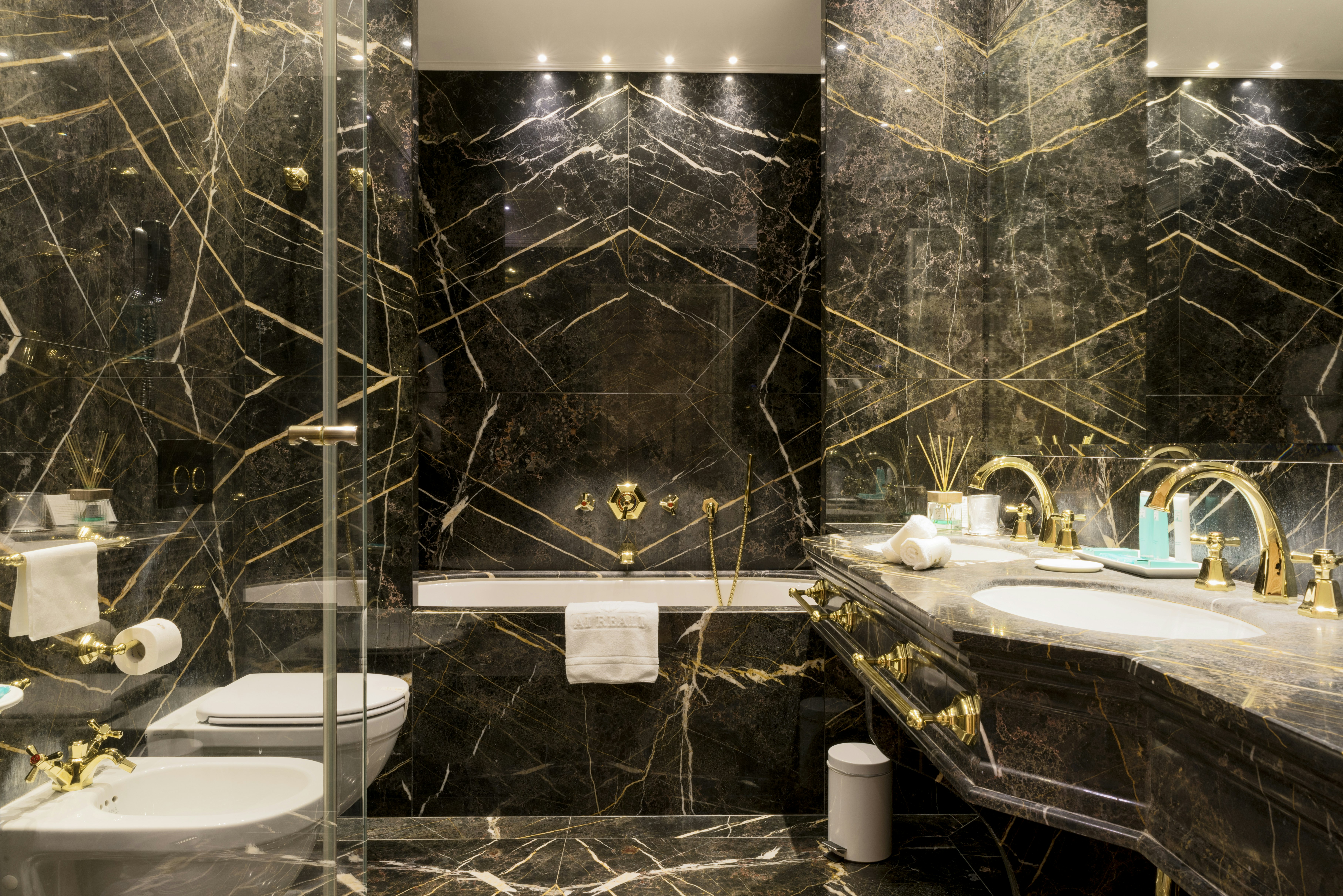 Junior Suite Bathroom