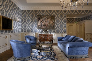 Luxury Suite