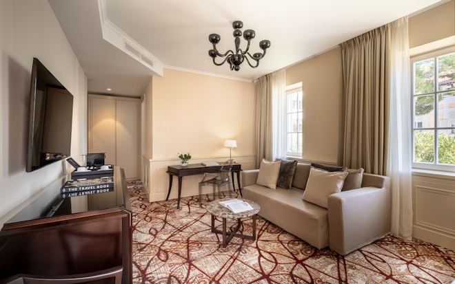 Alhambra Suite with Balcony Sea View - Living Area