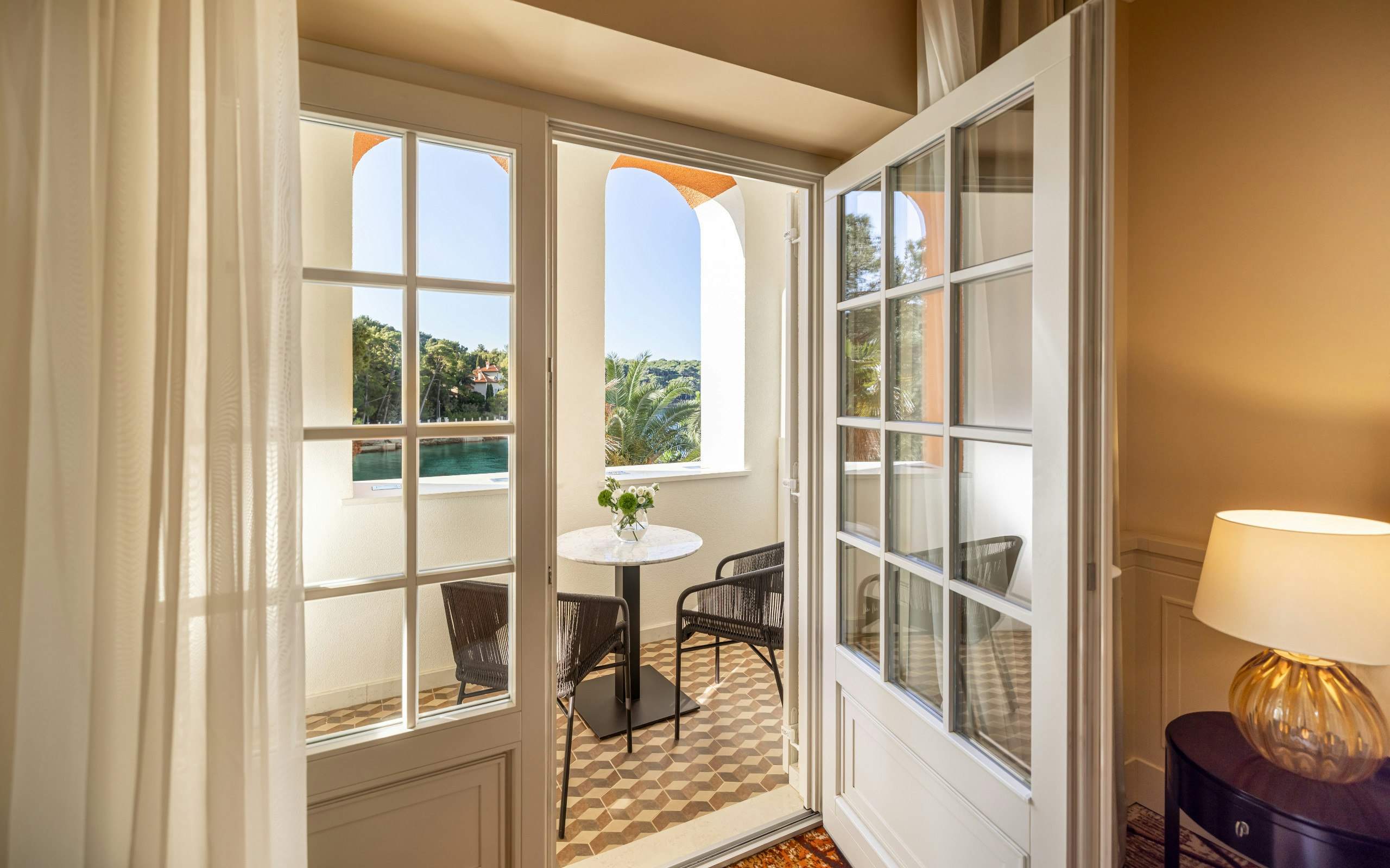 Deluxe Room Sea View - Balcony