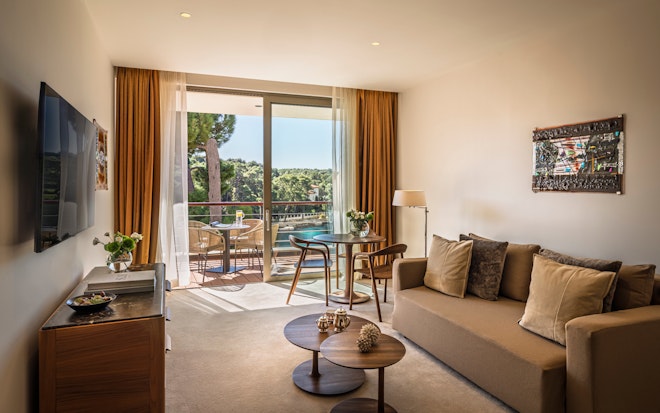 Cikat Bay Suite - Living Area