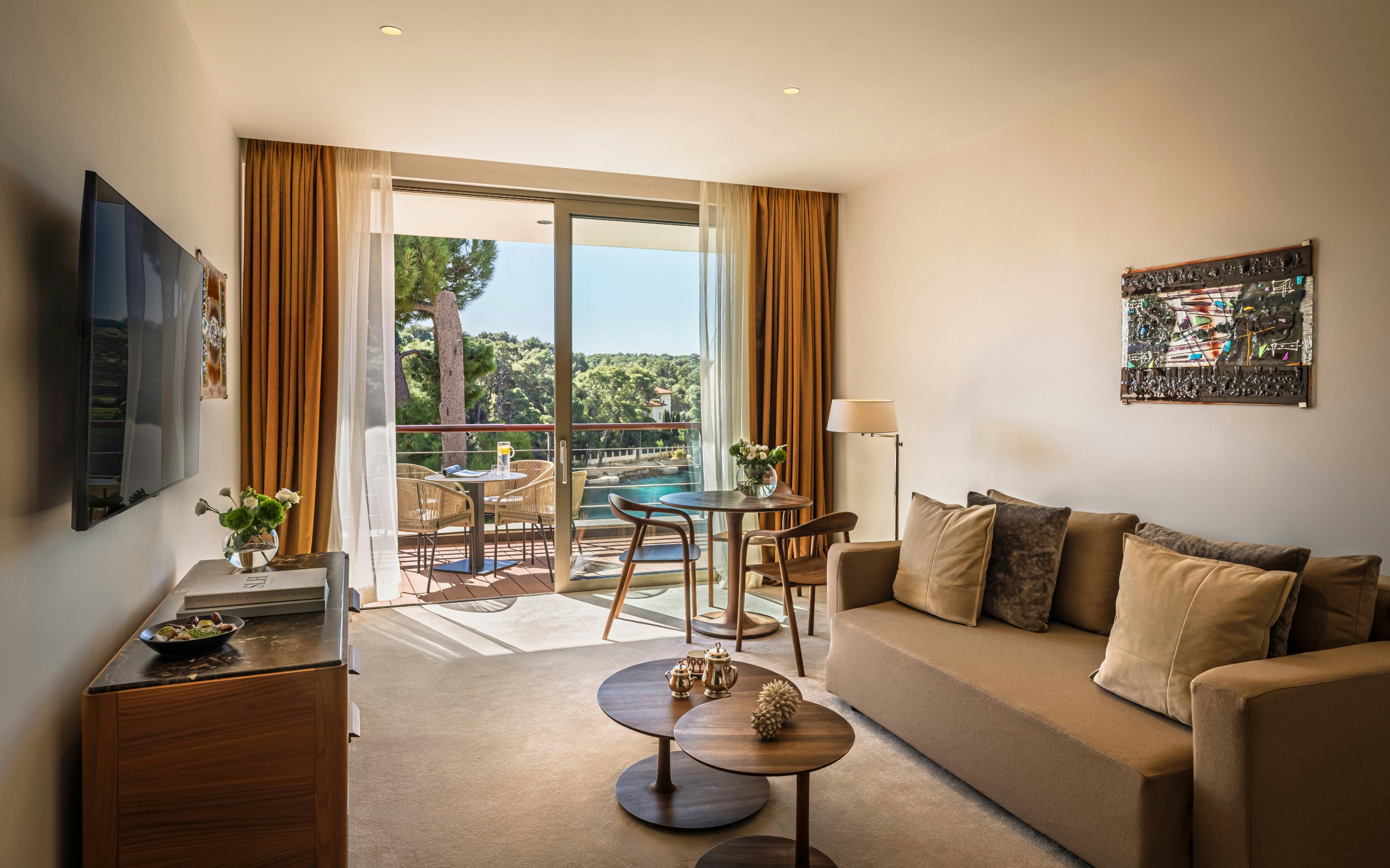 Cikat Bay Suite - Living Area